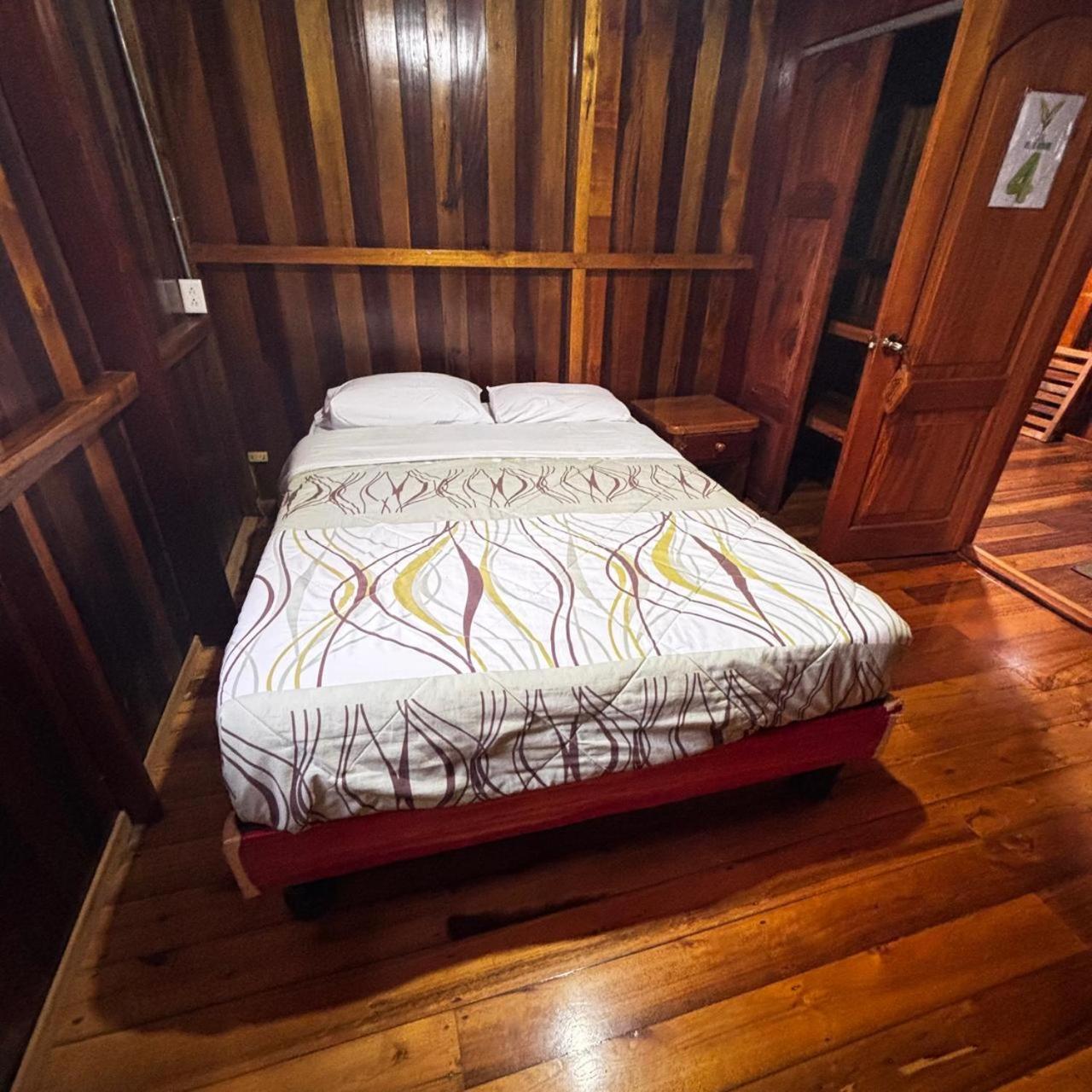 Hostal Vista Verde 민도 외부 사진